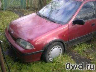 Битый автомобиль Suzuki Swift